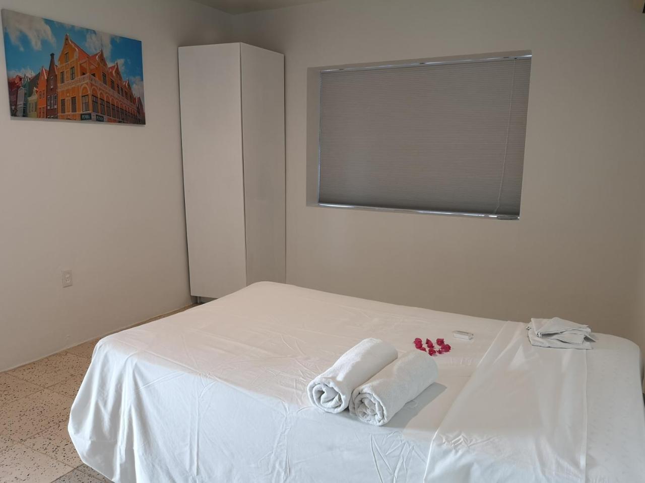 Casa de férias Kt169 Kaya Telekomunikashon Brakkep Willemstad