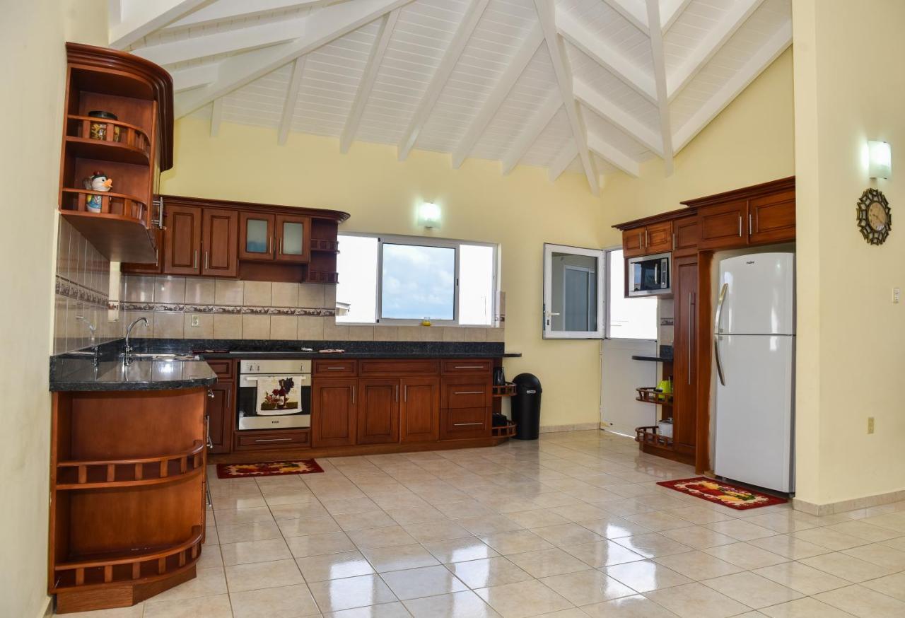 Share Vie Villa