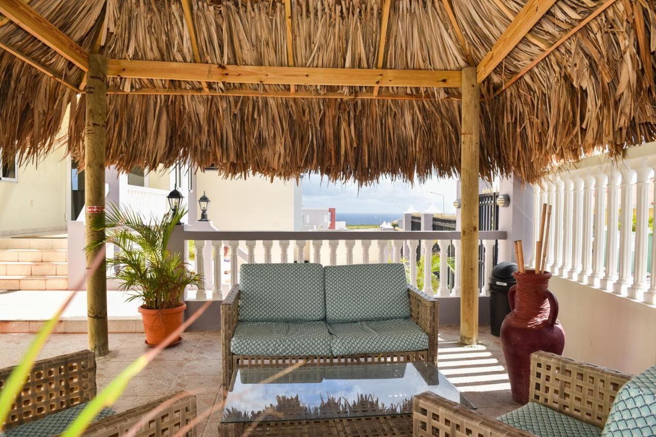 Share Vie Villa
