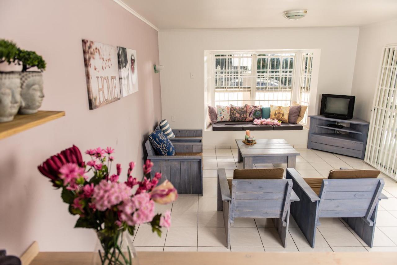 Kaya Tibourin Jan Thiel Apartment Willemstad