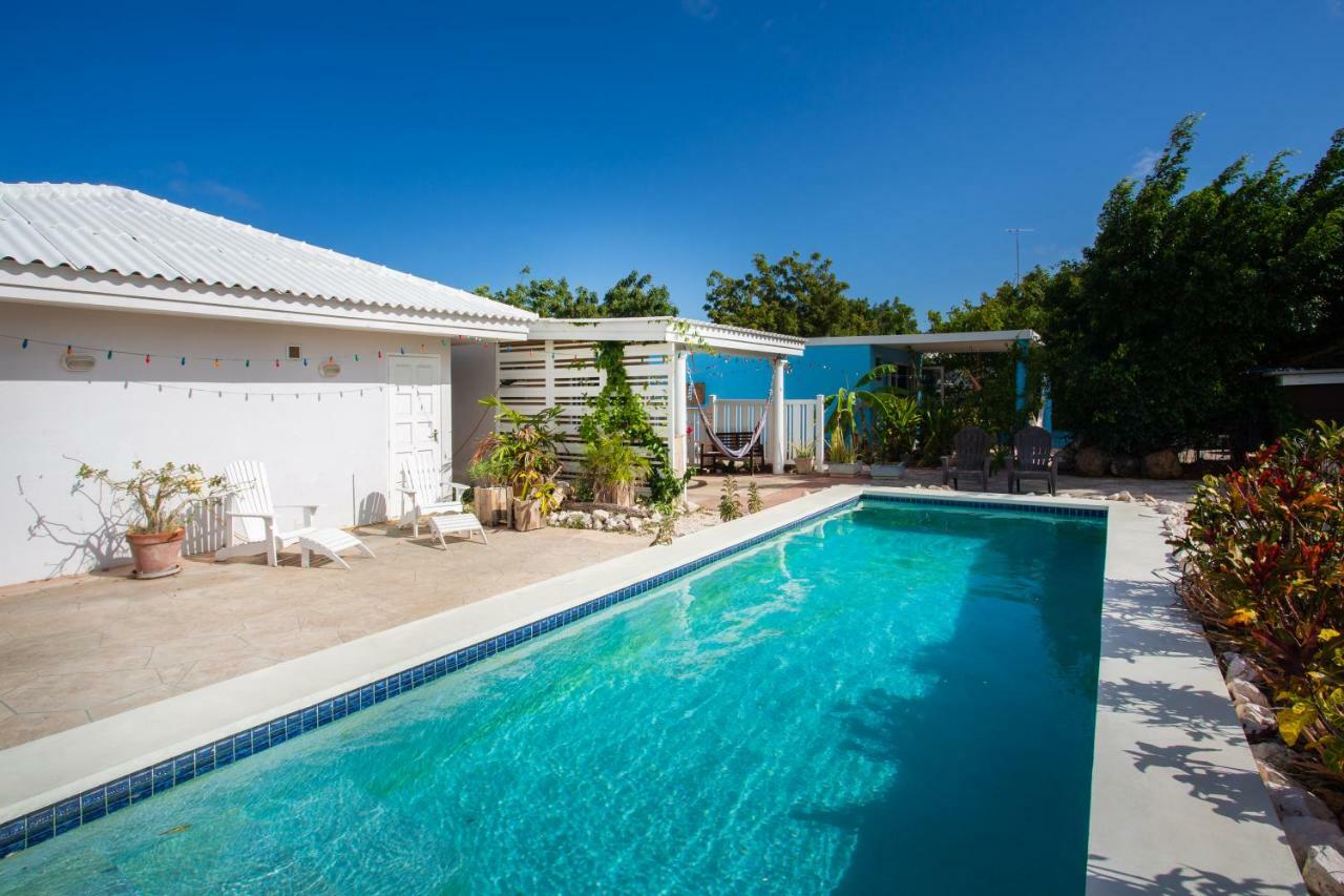 Tropical Breeze Curacao *