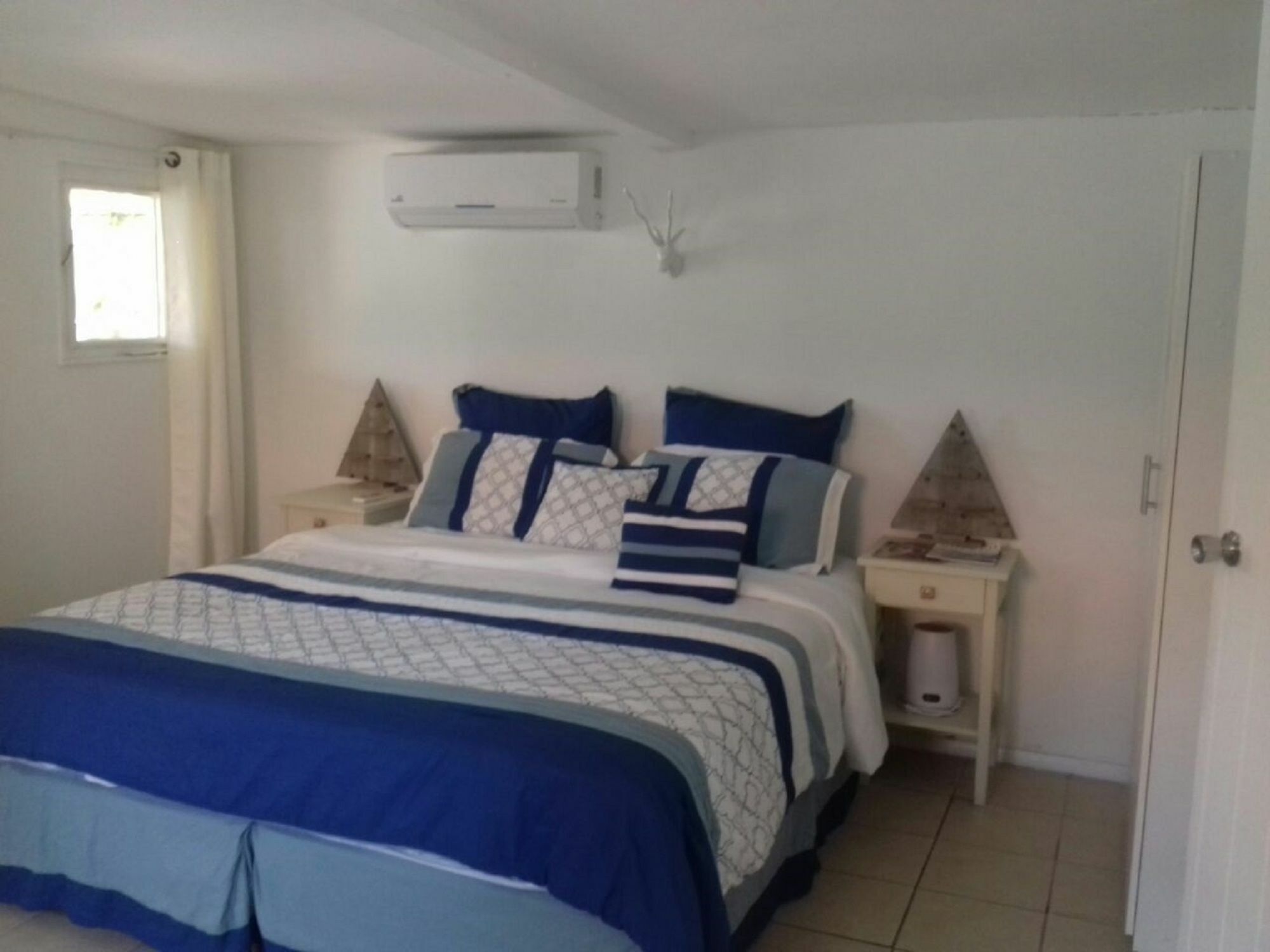 Palm Trees Apartment Willemstad