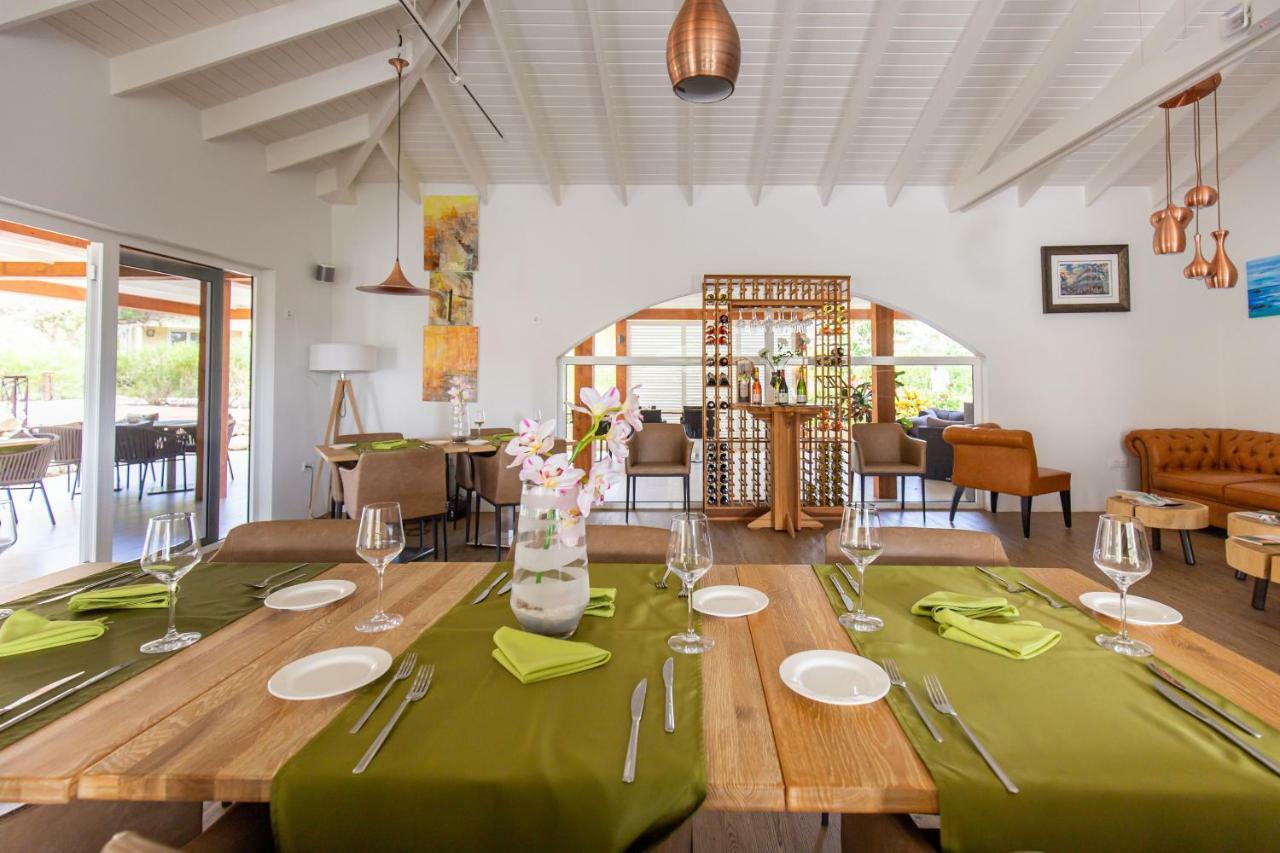 Ananda Curacao 3*