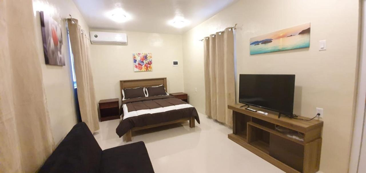 Apartment Beautiful Minutes From The