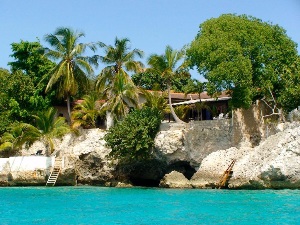 Sun Reef Village On Sea Aparthotel Willemstad